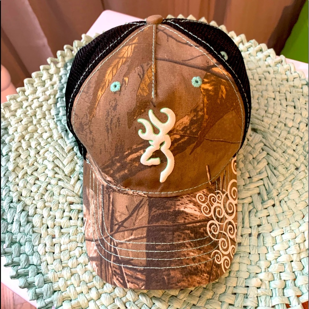 Cute Browning Snap Back